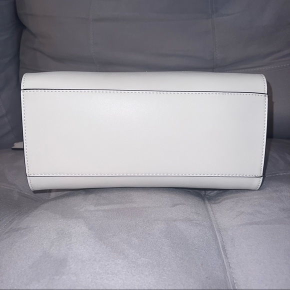 Calvin Klein Brand New Tote Bag with Coin Purse - Picture 6 of 10